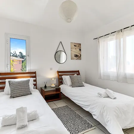 Limnaria Gardens Stylish דירה