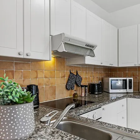 Limnaria Gardens Stylish Apartment Apartment *